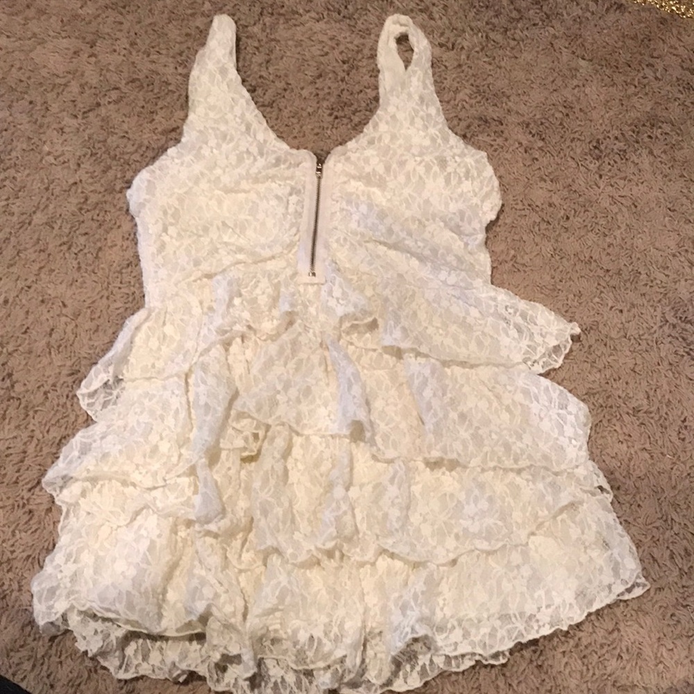 Cream lace zip tank